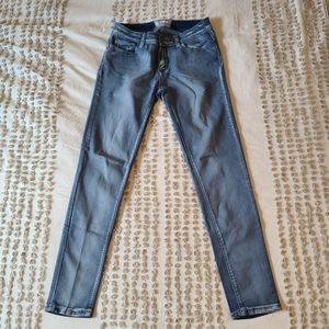 Hot Kiss | Light Wash Skinny Jean